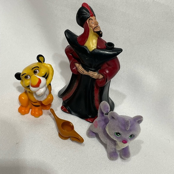 Disney Aladdin Toy Lot good condition - Picture 2 of 3